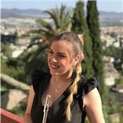 Profesora de educación primaria con años de experiencia en campos de educación primaria y ESO. Mi metodología se adapta, ya que no todos los alumnos tienen las mismas necesidades. Doy clase a alumnos tanto de primaria como de ESO en diferentes materias